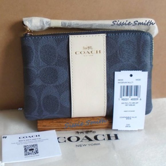 NWT Corner Zip Wristlet in Signature Canvas - Picture 1 of 4
